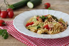 Pasta Fredda Con Zucchine E Tonno Ricette Cibo Etnico Pasta Fredda