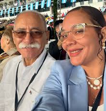 Hoy 1️⃣5️⃣ de Septiembre celebramos junto al Pueblo, el Gobierno y la  Presidenta de la República @xiomaracastroz los 203 años de la Independencia  de Honduras 🇭🇳 ¡Viva Honduras! ¡Viva la Independencia! ¡Viva