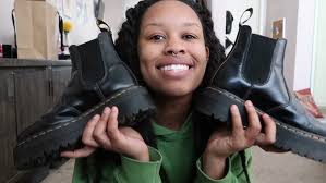 Chelsea Martens's Instagram, Twitter & Facebook