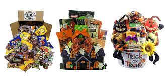 Have no clue how to make your child quiet for a couple of minutes, don't you? 15 Halloween Gift Baskets Bags For Kids Adults 2017 Gift Ideas Modern Fashion Blog