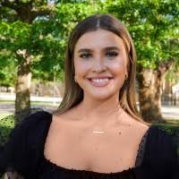 Abigail Pond's Instagram, Twitter & Facebook