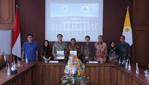 Ada lagi @amandayougi, cari calon nnt yg dari investor atau yg ngerti investasi sepertinya menarik selain mayora, beberapa pernikahan pasangan sebelumnya juga memberikan saham untuk mas. Rektor Ugm Menandatangani Mou Dengan Pt Mayora Universitas Gadjah Mada