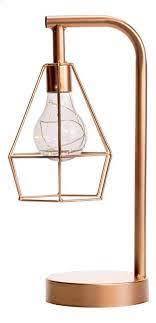 wil je met kerst ook wat andere verlichting tussen alle je lichtjesslingers wat denk je van deze koperkleurige tafellamp de ledl tafellamp verlichting lampen