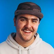 Smoking a cigar is like building a business