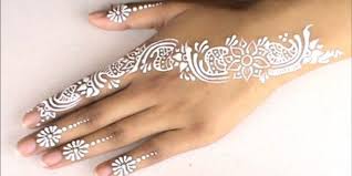 Best White Mehndi Designs For You 2plus7 White Henna Tattoo White Henna Designs Henna Tattoo Designs
