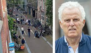 Peter heeft geknokt tot het einde, maar heeft de strijd niet kunnen winnen. Peter R De Vries Neergeschoten In Amsterdam Drie Verdachten Aangehouden Peter R De Vries Neergeschoten Ad Nl