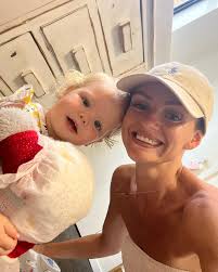 Finding lots of happiness in the small moments and ticking off monthly  goals this year 🙏💖