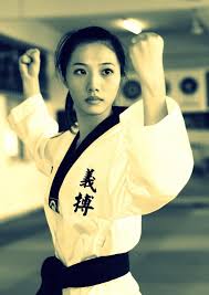 Taekwon Do Lady With W Shape Block Martial Arts And Gorgeous Girls Karate Is My Childhood Dream Tae Kwon Taekwondo Girl Martial Arts Girl Martial Arts Women