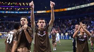 Die münchner hatten gut zwei monate zuvor zum ersten mal den weltpokal gewonnen. St Pauli Eye Another Upset Eurosport