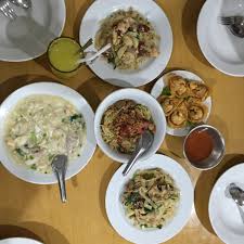 Hidangan ini cocok untuk santap sore. Kwetiau Apeng Jenita Darmento