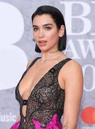 11 Easy Ways To Style Short Hair In 10 Minutes Or Less Short Hair Styles Easy Hairstyles Dua