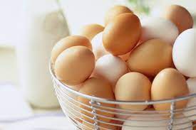 Berapa sisa telur yang aku punya? Telur Kulit Putih Vs Telur Kulit Cokelat Begini Perbedaannya