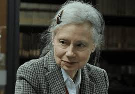 More recently, there was fleur delacour, a french witch and the beauxbatons champion for the triwizard tournament in harry potter. La Heredera De Fleur Jaeggy Puente A La Vista