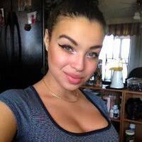 mina kozlowski (@itsmeanuh)