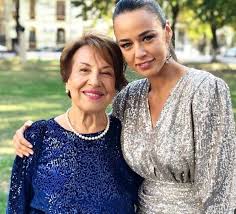 Andreea raicu are 10 joburi enumerate în profilul său. Mama Andreei Raicu TestatÄƒ Pozitiv Cu Noul Coronavirus Radio Infinit