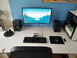 Black And White Pc Setup White Black And Blue Setup Setup Gamer Room Gaming Setup
