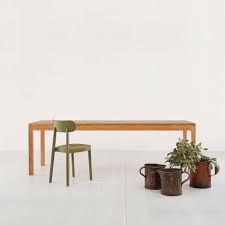 Die länge der tischplatte beträgt je nach wunsch 150 bis 400cm. Moderner Tisch Massivholz Atelier Alinea Aus Eiche Massivholz Aus Esche