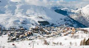 Guides des stations de ski des alpes : Ski Les Deux Alpes 2020 2021 France Skiing Holidays
