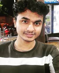 Be the reason someone smiles today PC- Amit Bhosle #reelitfeelit