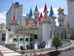 Top 20 Things To Do In Las Vegas The Excalibur Hotel And Casino Excalibur Hotel Las Vegas Las Vegas Hotels Excalibur Las Vegas