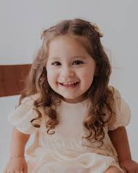 Gabriela Cristine...