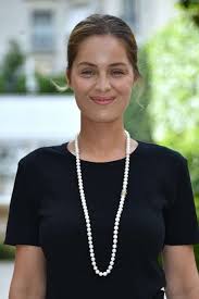 Elle est avec nassim si ahmed à l'affiche de mineurs 27. Who Is Marie Ange Casta Dating Marie Ange Casta Boyfriend Husband