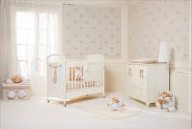 Carta da parati per bambini tappezzeria educativa in negozio online. Carta Da Parati Patter A Cuori Della Collezione Creata Per Il Brand Nanan Baby Design Wallpaper Idee Cameretta Neonato Letto Per Neonati Stanza Di Bambino