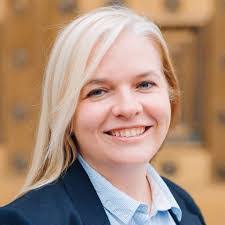 Christine Tracey's Instagram, Twitter & Facebook