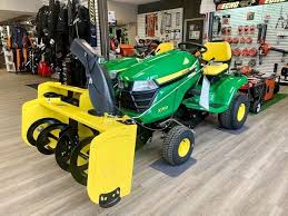 Sentier d'été ou 4 saisons. John Deere X350 Lawn Tractor 42 Inch Deck W Snowblower Package