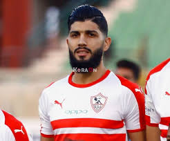 أثار التونسي فرجاني ساسي لاعب الفريق الكروي الأول لنادي الزمالك أزمة جديدة مع نادي الزمالك برفضه الاعتراف بالعقوبات الموقعة عليه والبالغة 700 الف جنيه نتيجة إيقافه ست مباريات عقب مباراة الزمالك والمصري في الدوري والذي تعرض للطرد خلالها وقيامه بشد. ÙØ±Ø¬Ø§Ù†ÙŠ Ø³Ø§Ø³ÙŠ ÙŠÙƒØ´Ù Ù…ÙˆÙ‚ÙÙ‡ Ù…Ù† Ø§Ù„Ø±Ø­ÙŠÙ„ Ø¹Ù† Ø§Ù„Ø²Ù…Ø§Ù„Ùƒ ÙˆÙ†Ø¬Ù… Ø§Ù„Ø£Ø¨ÙŠØ¶ ÙŠØ³ØªØ´Ù‡Ø¯ Ø¨ØªØµØ±ÙŠØ­Ø§ØªÙ‡ Ù…ÙˆÙ‚Ø¹ ÙƒÙˆØ±Ø© Ø£ÙˆÙ†