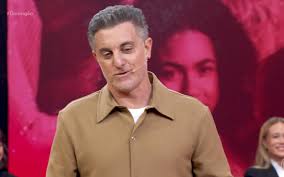 Com dois meses de atraso, Luciano Huck admite maior injustiça do Melhores do Ano