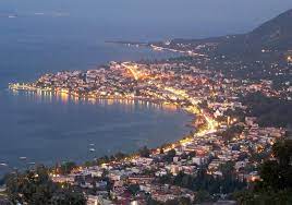 Check spelling or type a new query. Kalokairines Diakopes Se Spiti Me Pisina Sto 8eologo F8iwtidas Deals365 Gr