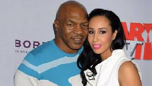 Kariernya yang sangat menjanjikan terhambat oleh berbagai kasus kriminal. Mau Naik Ring Lagi Untuk Amal Tyson Pria Tak Takut Istri Hidupnya Tak Benar Bangsa Online Cepat Lugas Dan Akurat