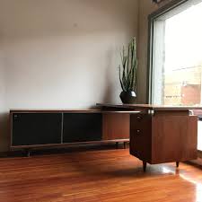 Designer, architect, and author george nelson was born in hartford, connecticut in 1908. George Nelson Executive Desk Oak Street Vintage