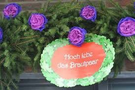 Dann nimmst du ein neues kleines bündel und legst. Das Kranzen Erfolgt Zwei Tage Vor Der Hochzeit Hamminkeln