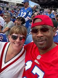 Denise Bonney's Instagram, Twitter & Facebook