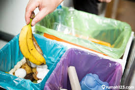 Limbah padat lebih dikenal sebagai sampah, yang sering kali tidak dikehendaki. 3 Jenis Limbah Organik Anorganik Hingga B3 Lengkap Cara Pengolahannya Rumah123 Com