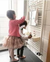 Montessori Badezimmer Fur Kinder Ikea Hacks In 2020 Kinder Badezimmer Montessori Ikea Hacks
