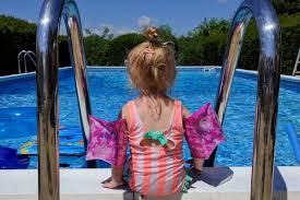 I Completely Regret Putting My Toddler In Swimming Lessons Mom Com