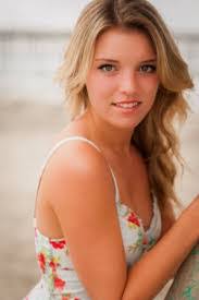 Ashlyn Barry's Instagram, Twitter & Facebook