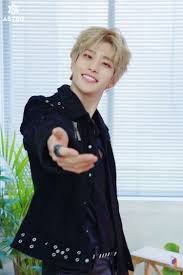 Mj (born kim myung jun) is a south korean singer, actor, and the lead vocalist of the boy group astro. Mj ì— ì œì´ Kim Myungjun ê¹€ëª…ì¤€ Astro Astro Kpop Astro Wallpaper