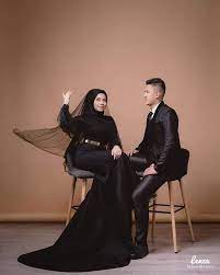 Check spelling or type a new query. Cewek Hijab Inspirasi Foto Prewedding Dengan Tema Warna Facebook