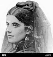 Alice Ernst's Instagram, Twitter & Facebook