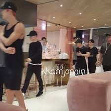 Mc kim sook welcomed xiumin and referred to him as a person who knows about housing well. mc boom then added, even the exo members say that xiumin's house looks like sm's office building. The House Of Exo On Twitter Fanacc 160801 Chanyeol Xiumin Suho Do Chen At Sum Cafe Cr Kkamjongin