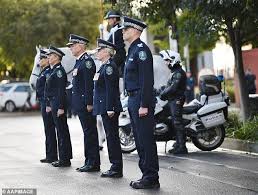 Police Pause In Solemn Salute For Fallen Hero Lynette Taylor Victoria Police Police Police Officer