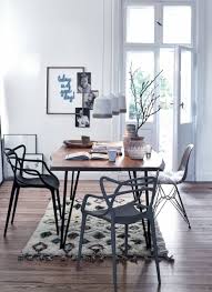 Chaises bistrot en bois courbée vintage signées luterma, made in estonia. Quand Les Chaises Se Depareillent Magasin De Meubles Design Et Decoration D Interieur A Champagne Au Mont D Or La Maison D Co