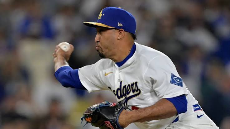 Dodgers' Edwin Diaz opens up about elbow surgery recovery - Yahoo Sports