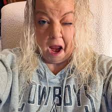 Where to take my dog for nail care in Janesville?