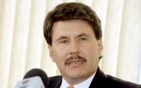 Mi mamá quiso que yo fuera maestra'