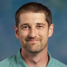 Kelly Hannan's Instagram, Twitter & Facebook